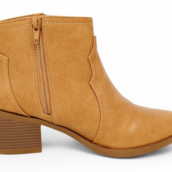 Soda Rowley Blond Tan Fringe Booties Size 6 - Picture 4 of 6